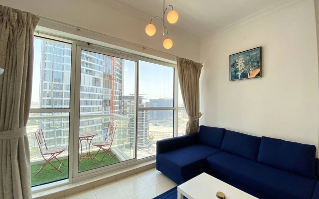 Lux BnB MayFair Tower Business Bay