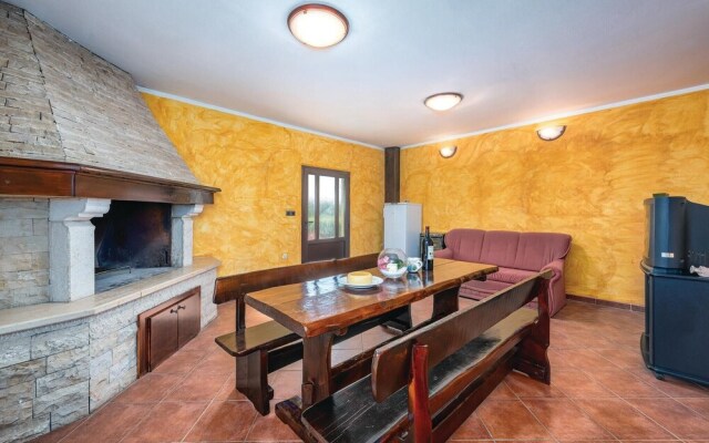 Awesome Home in Barban With Wifi and 2 Bedrooms