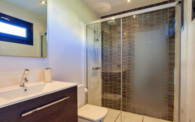 Beach Villa Cosins 1 Mel by Sealand Villas