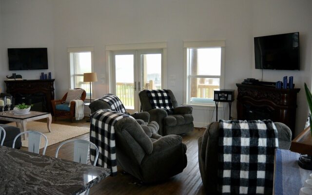 3598 Barracuda Dr Home by RedAwning