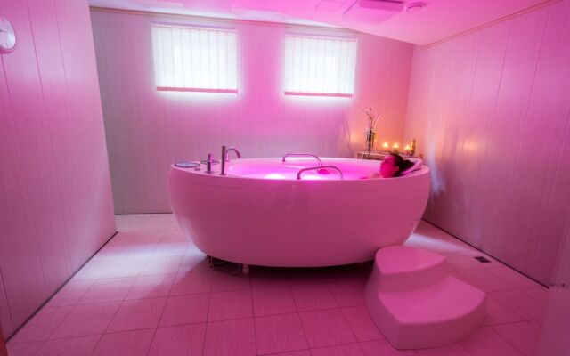 SPA Hotel Zámek Lužec