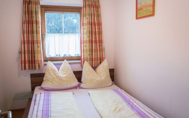 Luxurious Mansion in Söll Near Forest