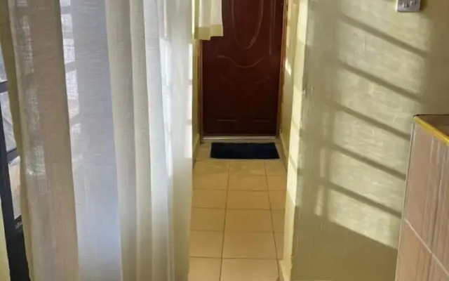 Lux Suites TRM 1 Bedroom Apartments
