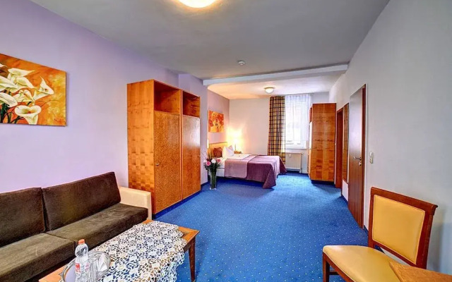 Hotel & Restaurant Maximilian