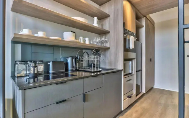 Trendy Urban Apartment in East City - Central CBD