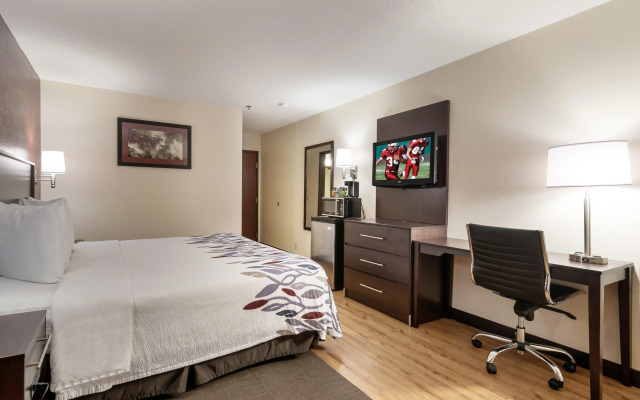 Red Roof Inn Auburn