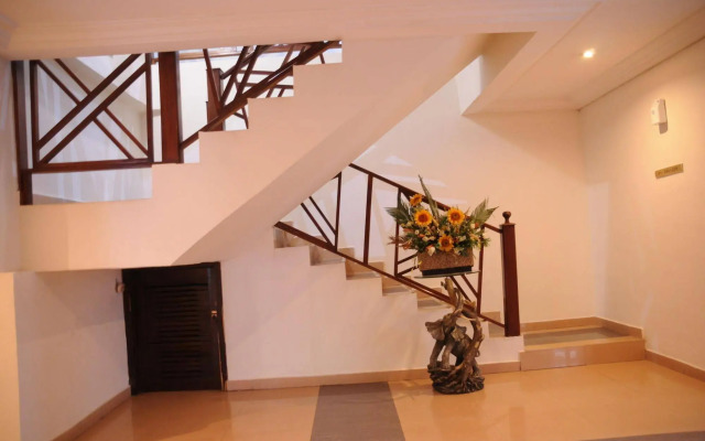 Crystal Palm Hotel