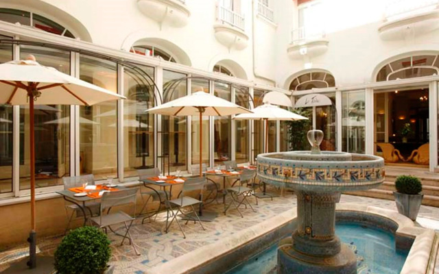 Hotel California Champs Elysees