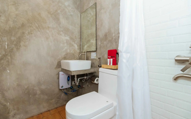 RedDoorz Plus @ Boni Avenue Mandaluyong