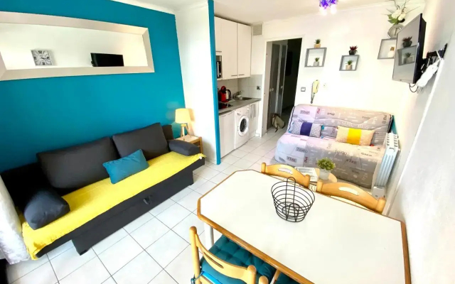 LE BEL AZUR - VUE MER - À 1Min DE LA MER - Apartment in Cannes - Photo 3