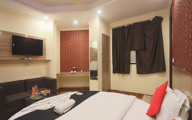 Airport Hotel Ambience Inn