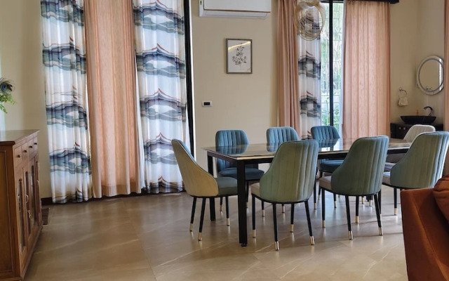 The Serene Shores - Luxury Private Villa