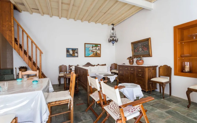 Marouso Villa Paros