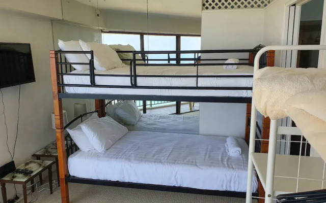Burleigh Esplanade Beachfront Apartments