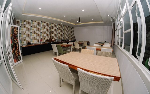 Summer Quest Hotel