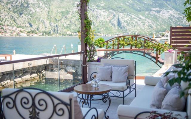 Seaside House Kotor