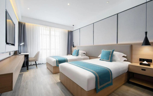 Superior Hotel (Sanya Eternal Love Duty Free City)