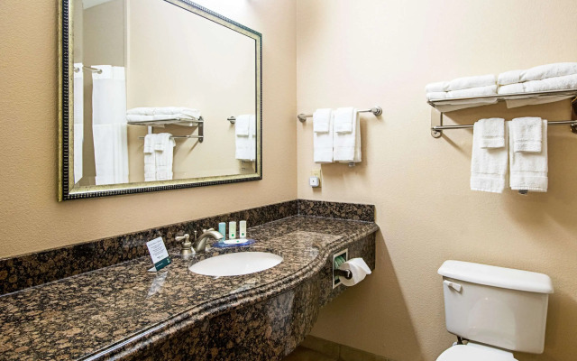 Quality Inn & Suites