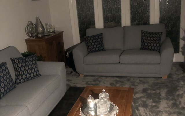 Holiday Rental Luxury House In Manchester