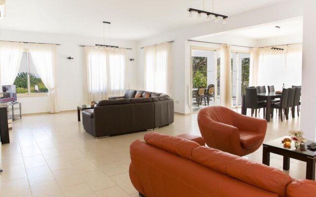 Eliofos Luxury Villa