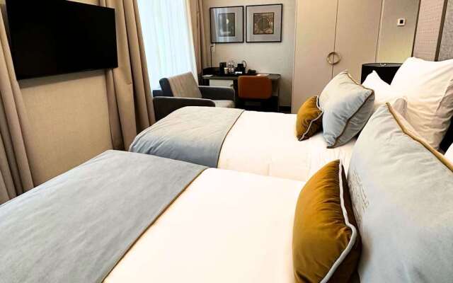 The Crown Krakow Center - Handwritten Collection ACCOR