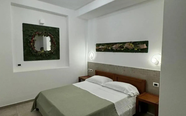 Petit Hotel