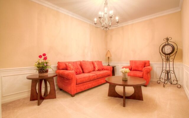 Lovely Third-floor Vista Cay Resort Condo!