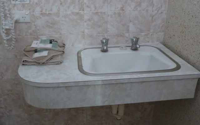 Grand Central Motel