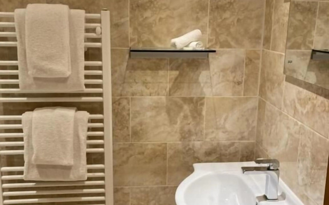 Newell Restaurant and Rooms