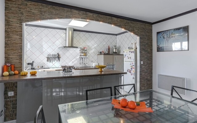 Child-friendly Holiday Home With Many Facilities in Aix-en Provence