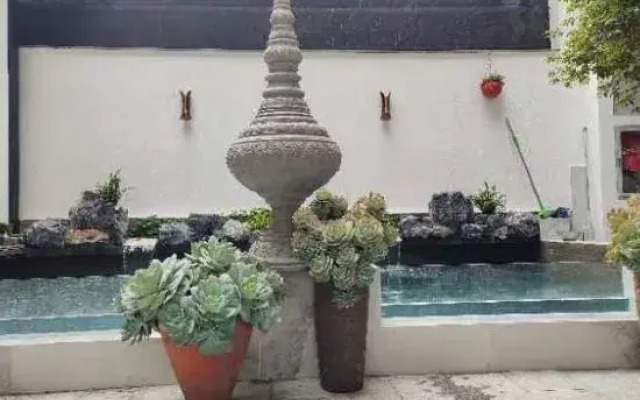 Lanfeng Homestay (Yi Nationality Ancient Town)