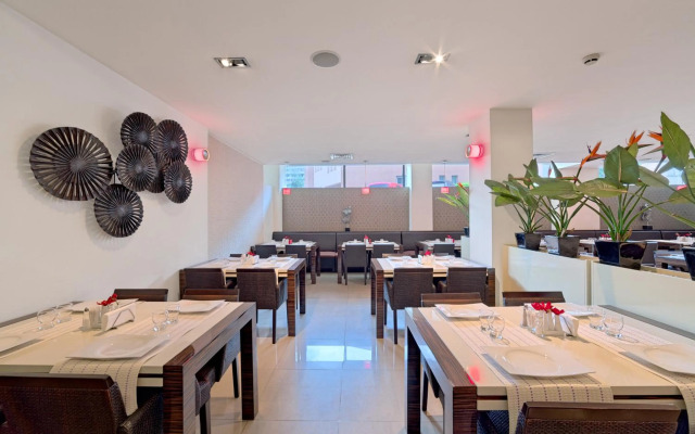 Hotel Cubix