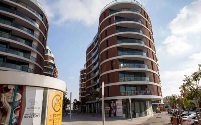TLV Flats
