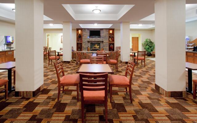 Holiday Inn Express & Suites Loveland, an IHG Hotel