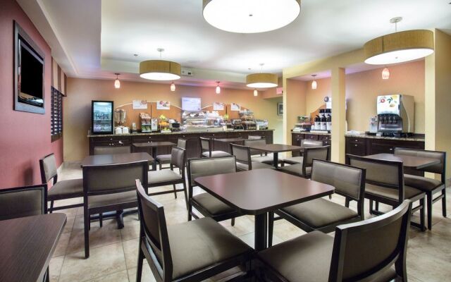 Comfort Inn & Suites At ASU