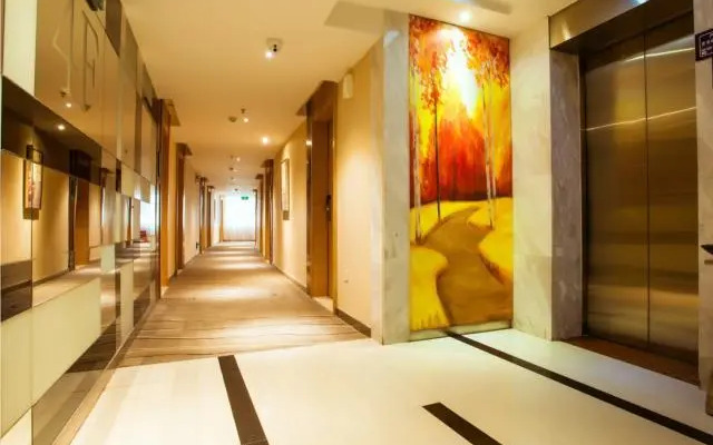 City Comfort Inn Hezhou Municipal Square