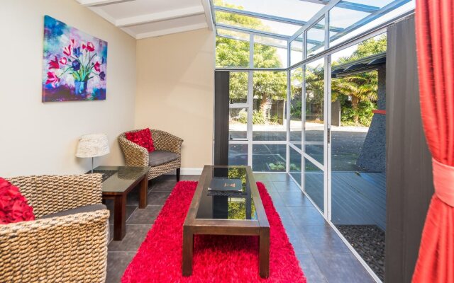 Anndion Lodge - Backpacker