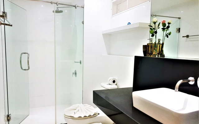 Sunset Plaza 5 Karon Beach by PHR