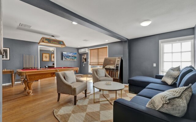 Selena-romantic Tiny Home-firepit