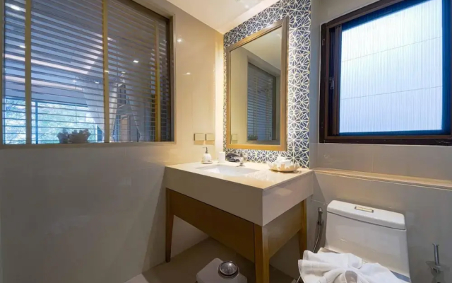 4 Bed Beachfront Condo SP43