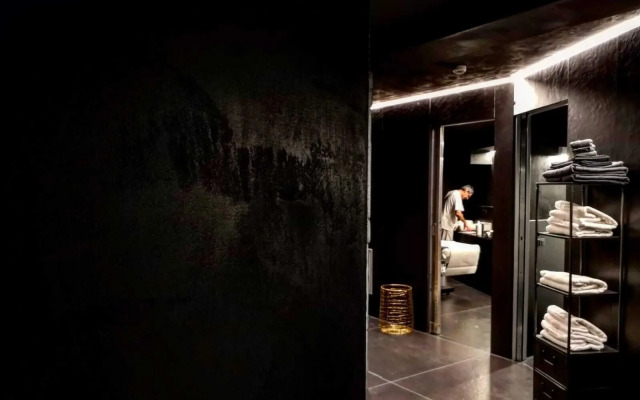 Charmant Petit Hotel