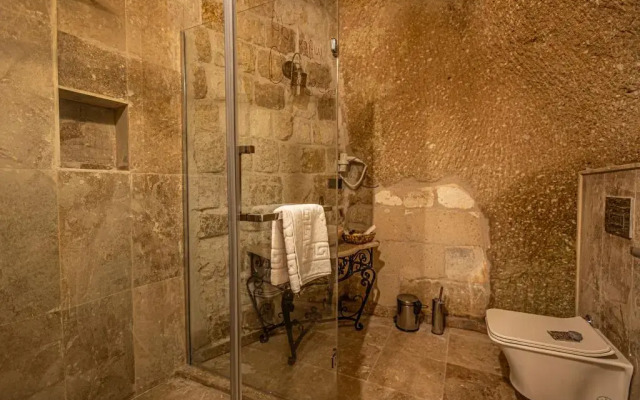 Zumrut Anka Cave Hotel