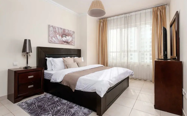 Premium stay at Marina Quay West