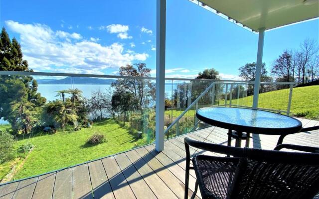 Addictive View - Lakeside Studio