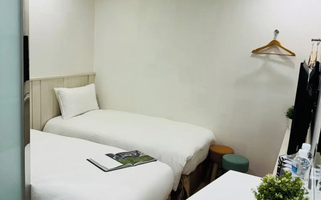 APause Inn
