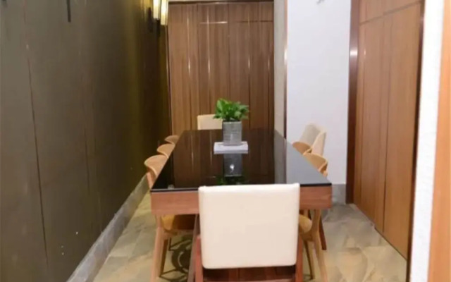 Shenzhen Port Apartment