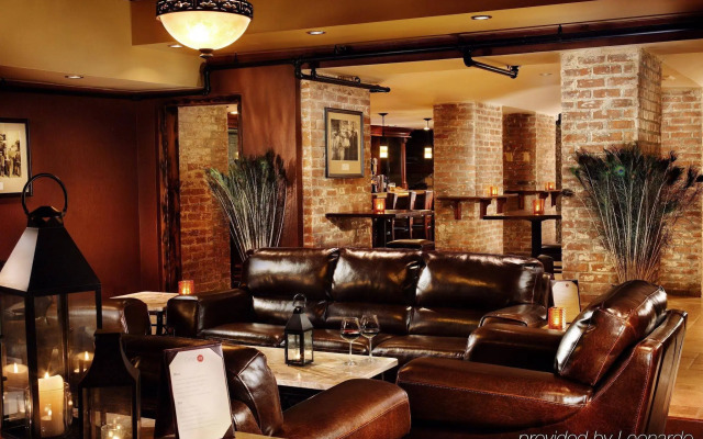 Tarrytown House Estate