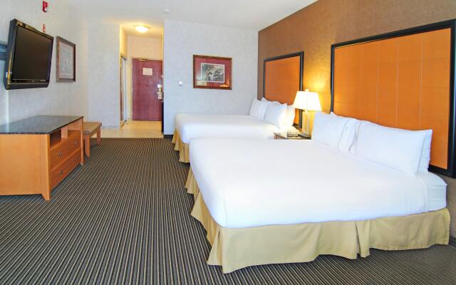 Holiday Inn Express Hotel & Suites Calgary S-Macleod Trail S, an IHG Hotel