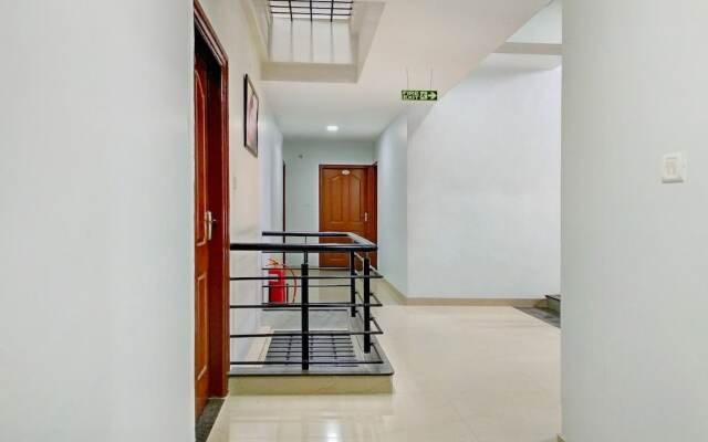 Collection O 11092 Shiv Enclave