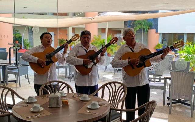 Hotel Los Aluxes